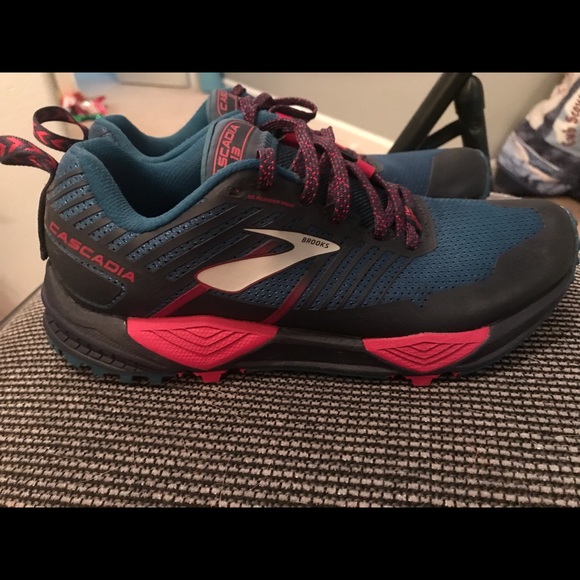 women's brooks cascadia 13